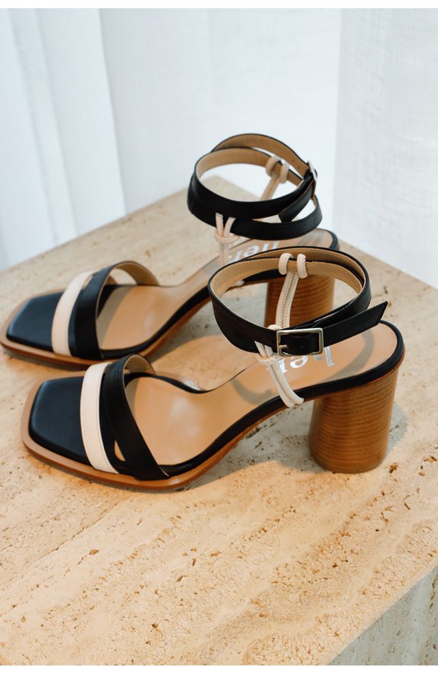 schoenen Raisa