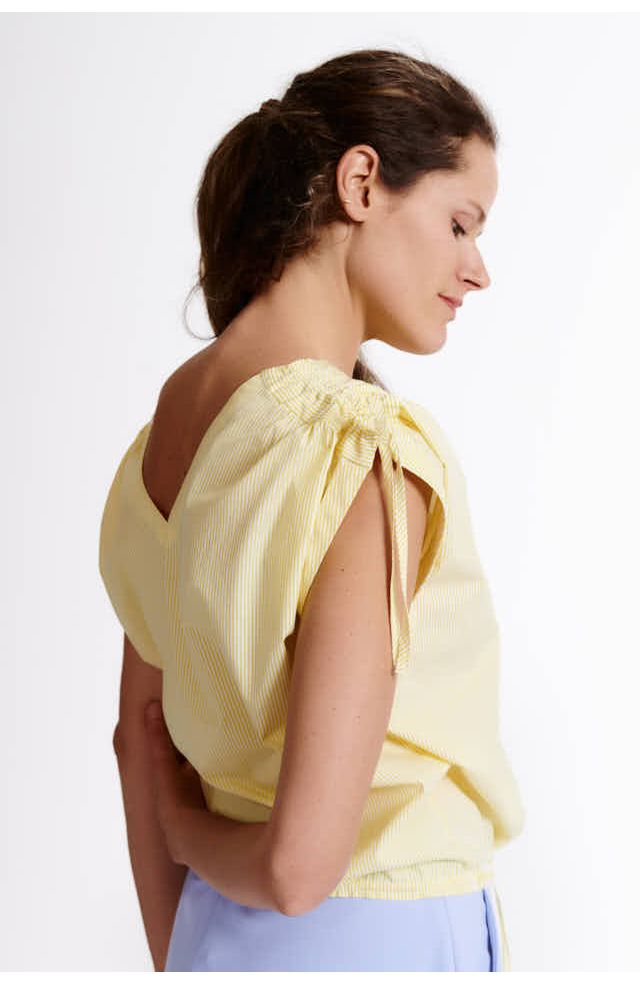 blouse Lore