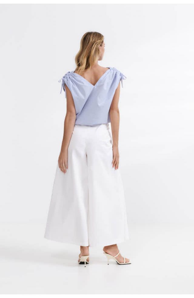 blouse Lore