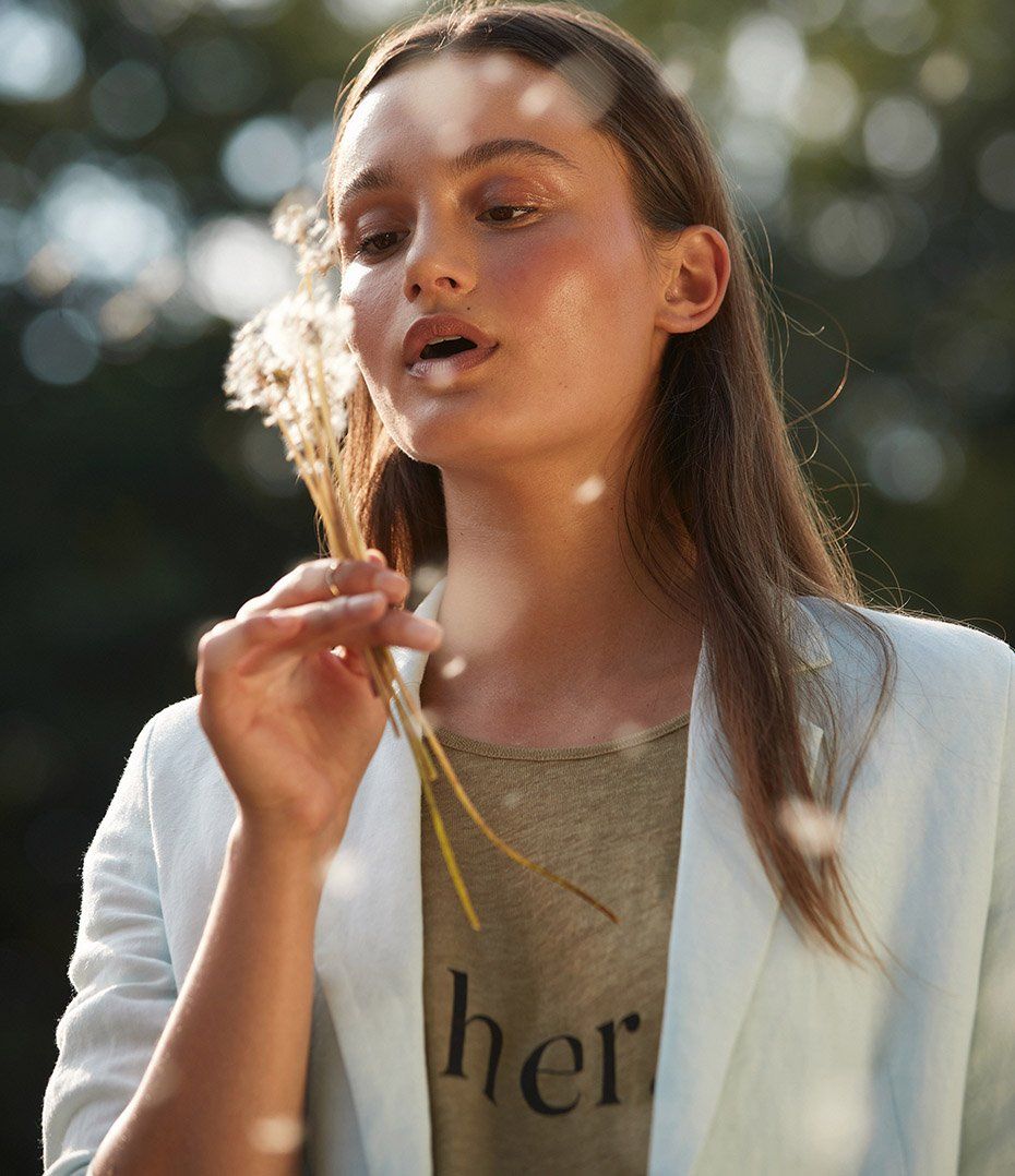 All items of our spring summer collection 2020 are now 50% off. All items of our spring summer collection 2020 are now 50% off.